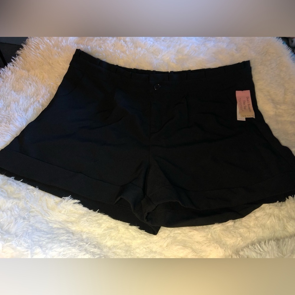 VENUS Women's Black Shorts size 20 NWT 🖤✔️ - Picture 4 of 12